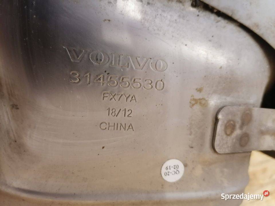 VOLVO V60 II 18 KOŃCÓWKA WYDECHU LEWA 31455530