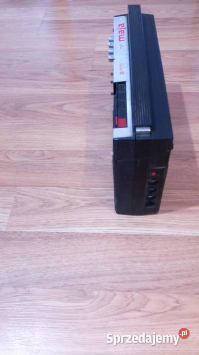 Stary radiomagnetofon Maja UNITRA Eltra z czasów