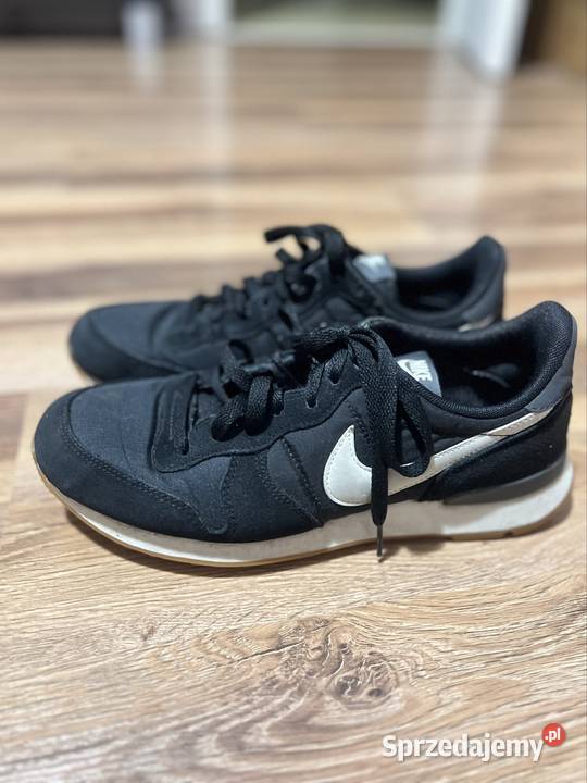 Sneakersy damskie Nike Marki