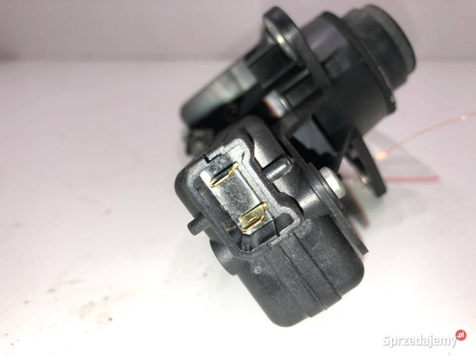 KLAMKA KLAPY TYŁ DACIA DUSTER 906062426R osobowe sprzedam