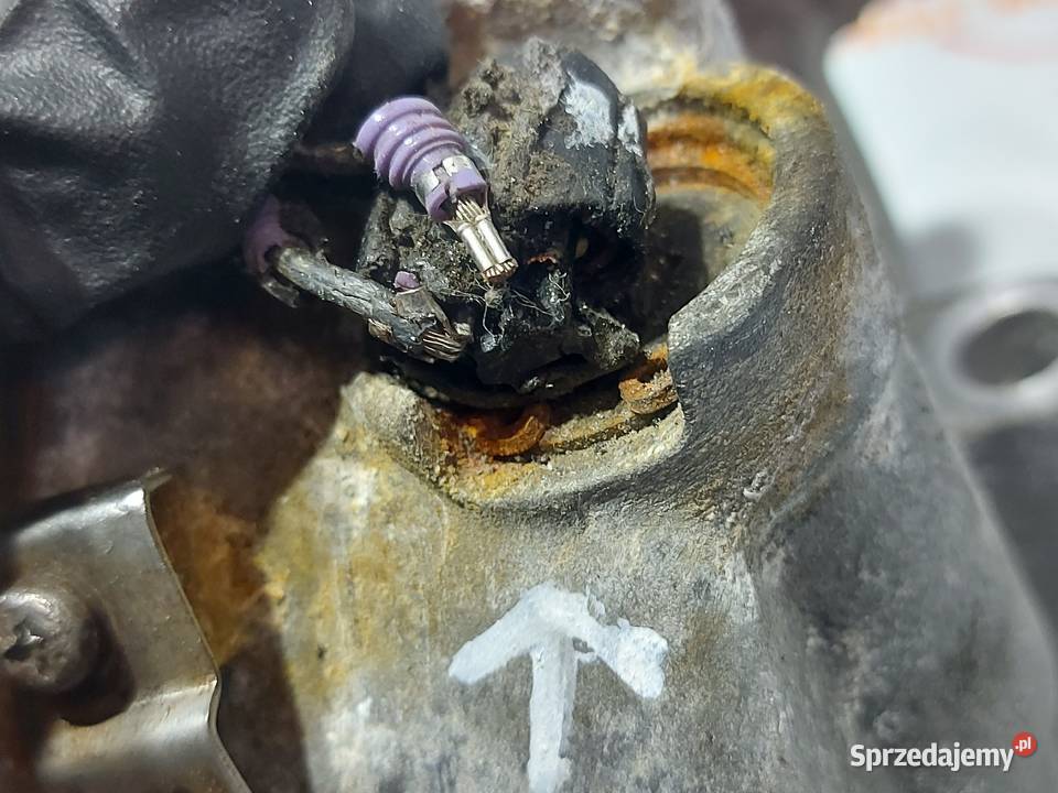 INSIGNIA ASTRA 20 CDTI A20DTH 158 13r sprężarka