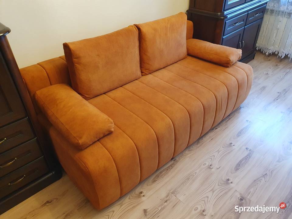 Kanapa rozkładana w kolorze miodowym Kutno