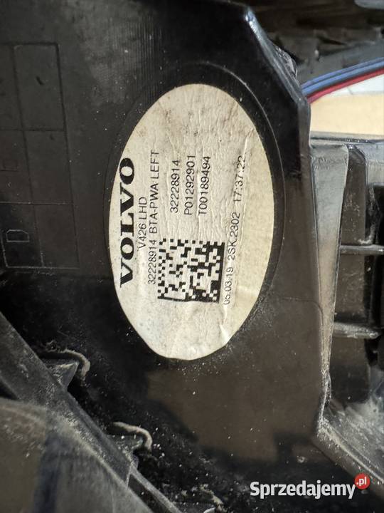 Volvo XC60 II lampa tył lewa 32228914 Kozubszczyzna