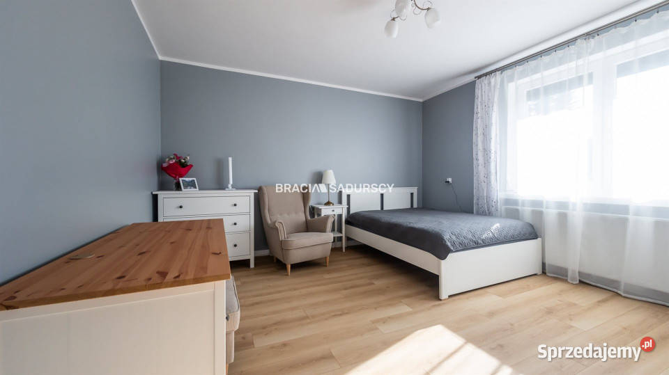Dom 8221m2 Śledziejowice Różana sprzedam