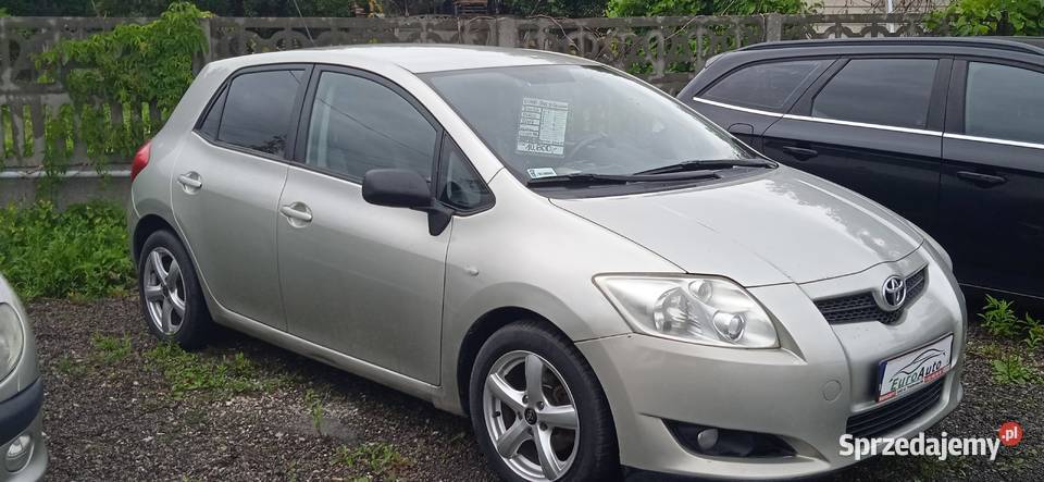 Toyota auris Łódź