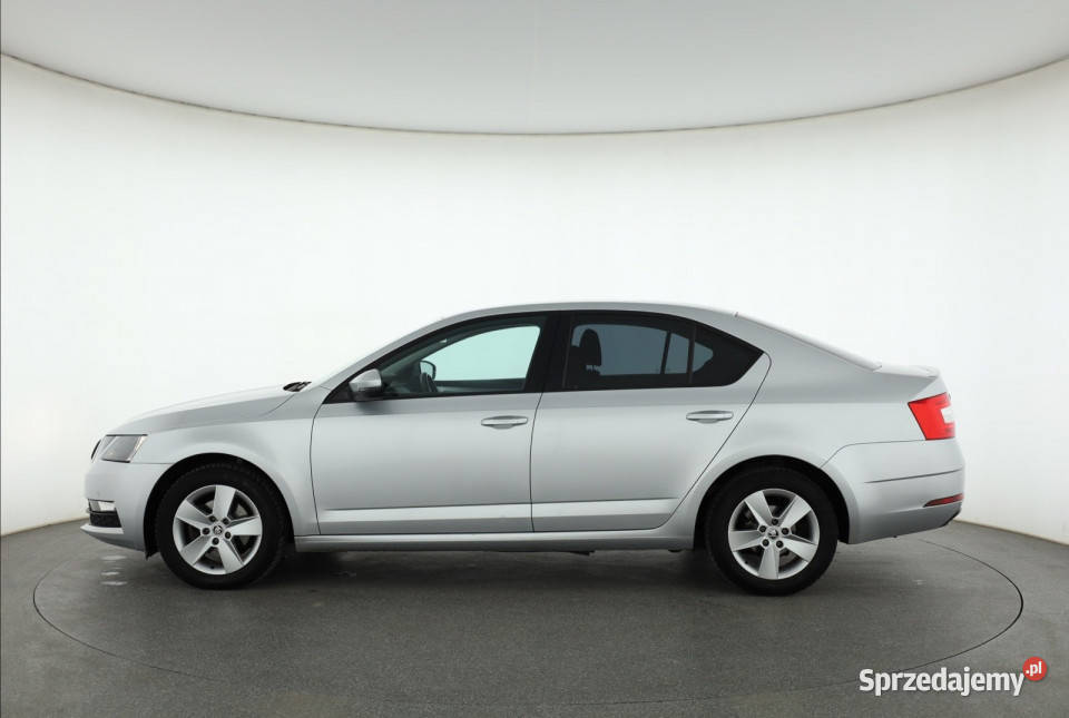 Skoda Octavia 15 TSI Rok produkcji 2017