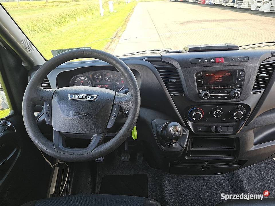 Iveco DAILY 35 C 18 30 L2H2 blaszak 4x2 2018 pomorskie