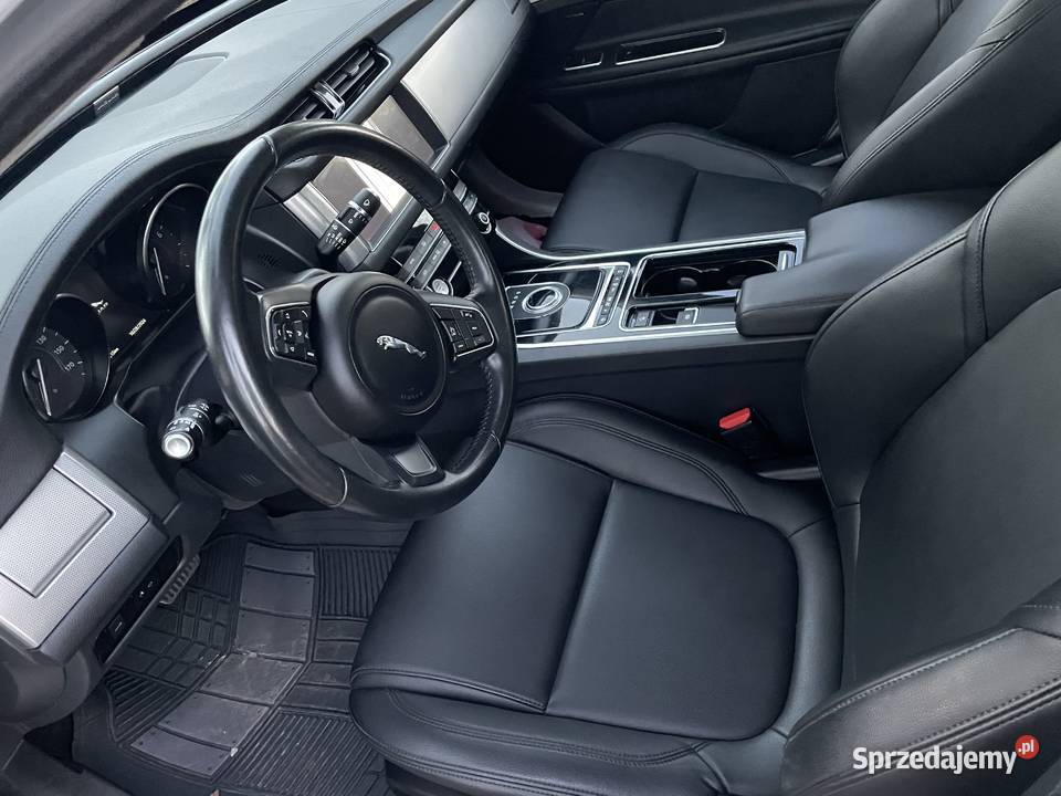 Jaguar XF 20 Benzyna 247hp 25t Premium AWD 2019 poduszka powietrzna Osobnica sprzedam