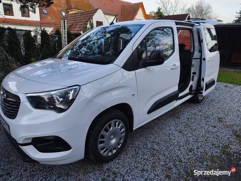 Opel Combo life 15D naviMFLtempoDab sprzedam