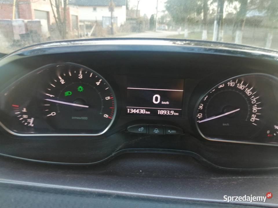 Peugeot 2008 mały przebieg 134 grudzień 2014 2008 Karwiany