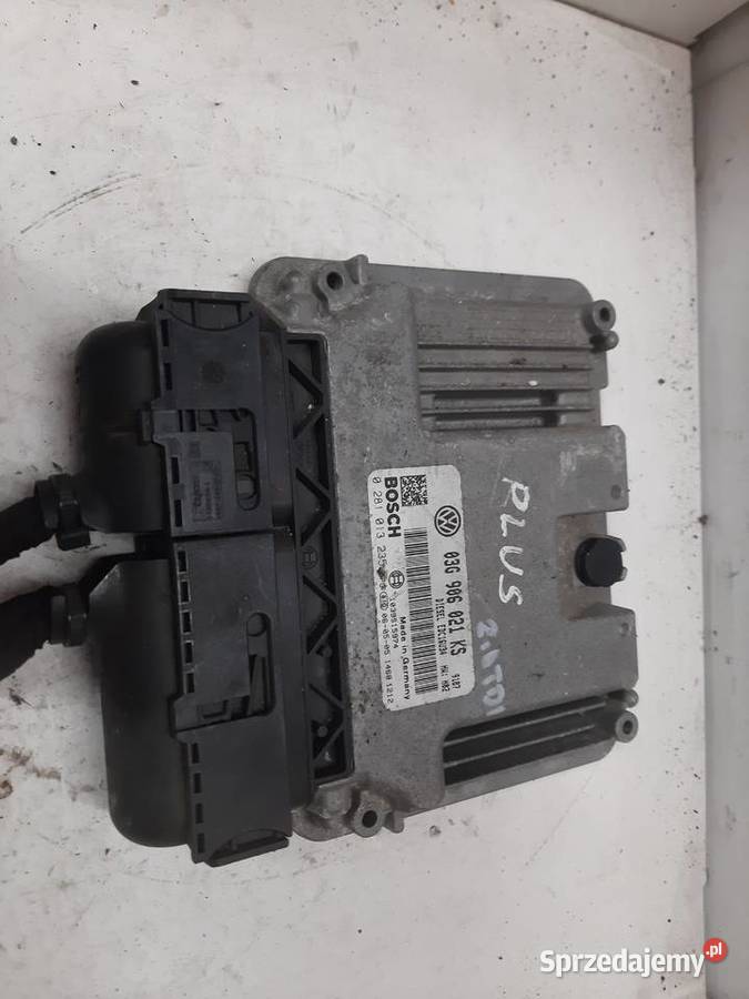 VW Golf Plus 03G906021KS 0281013235 Sterownik