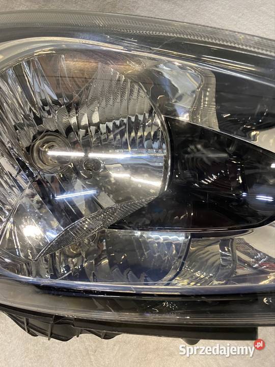 Lampa prawy przód Fiat Punto Evo 09 Lampy przednie Jasienica