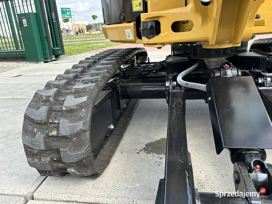 FABRYCZNIE NOWA MINIKOPARKA CATERPILLAR 3027 CR wielkopolskie Tuliszków