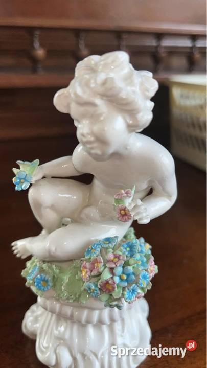Figurka Cherubin z kwiatkami Capo di Monte Gdańsk
