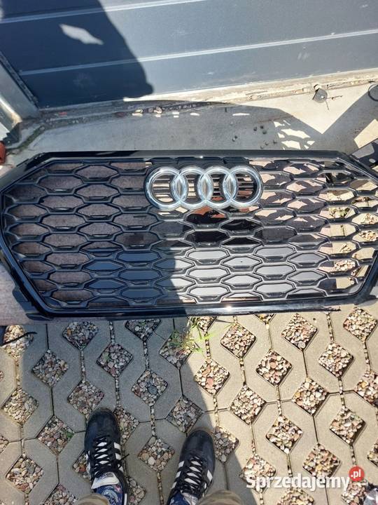 Audi Q3 SLine 83A Czarny grill atrapa 83F853651A Wejherowo sprzedam