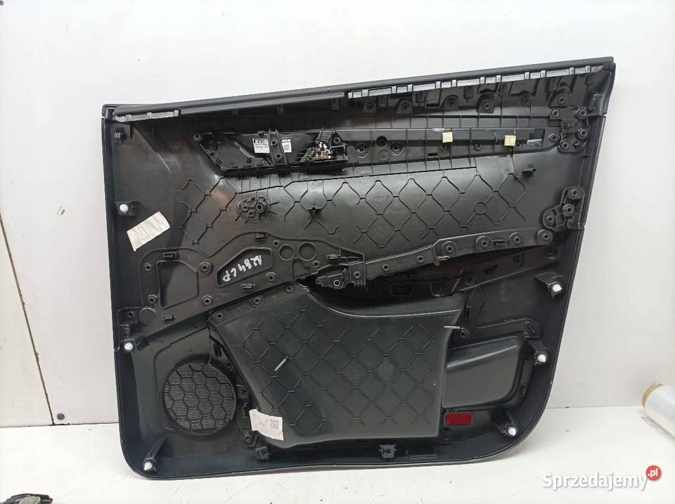 TAPICERKA BOCZEK LEWY PRZÓD UK Skoda Karoq I świętokrzyskie