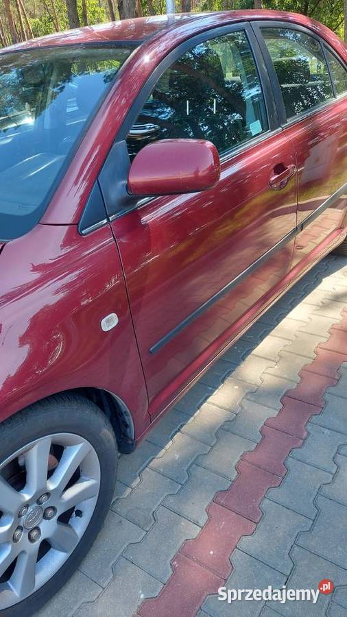 Toyota Avensis 2004 20 benzyna 1998cm3