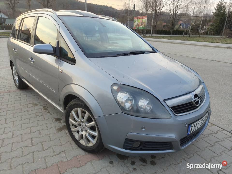 Sprzedam Opla Zafirę B 18 140 benzyna z gazem gniazdo AUX Myślenice