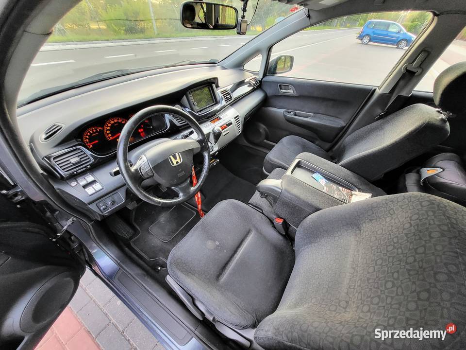 Honda FRV 17 benzyna dużo multimediów rodziny