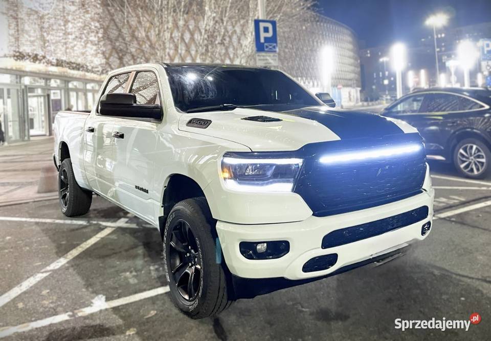 Nowy Dodge Ram 1500 57 V8 HEMI eTorque 2023 Katowice