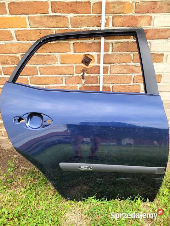 Drzwi Auris I prawy tył 5d osobowe