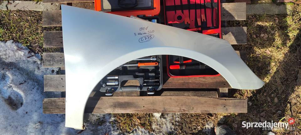 Błotnik przód prawy Mercedes rklasa 320 kujawsko-pomorskie Samociążek