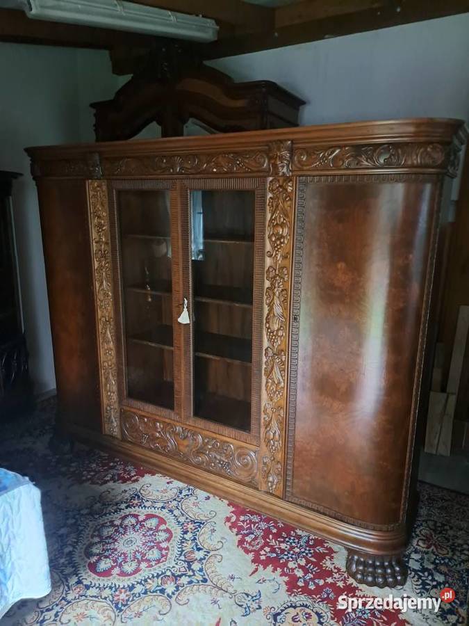 Piękna biblioteka na lwich łapach secsja Myślibórz