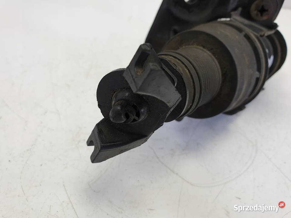 Lexus IS220 IS II SPRYSKIWACZ PRZEDNIEJ LAMPY lubelskie Rudka