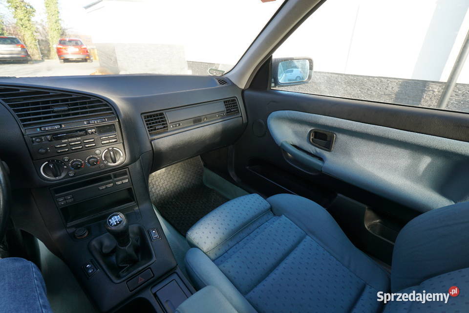 BMW E36 320i coupe 20 R6 150 1991 zabytkowe 2000cm3 Bielsko-Biała