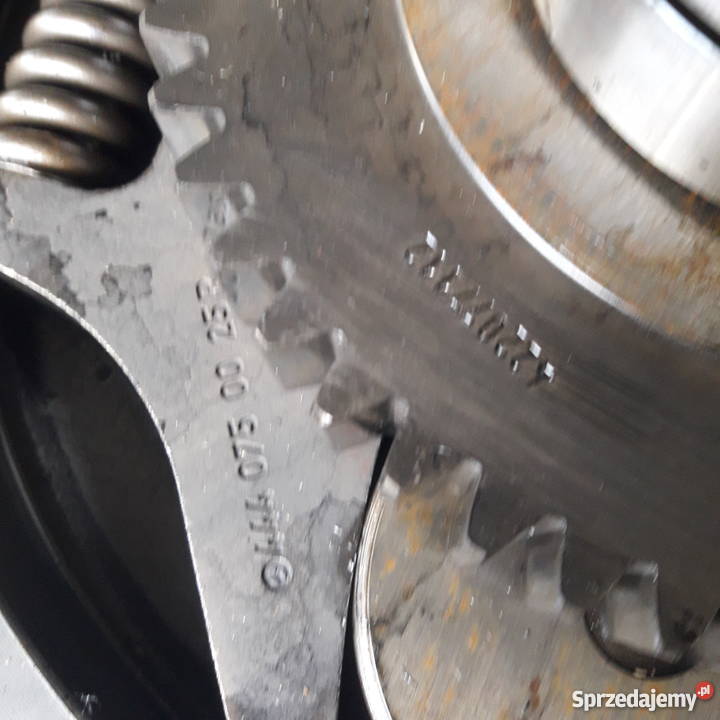 Wałek rozrządu Mercedes V8 OM402LA 4220511101 Częstochowa