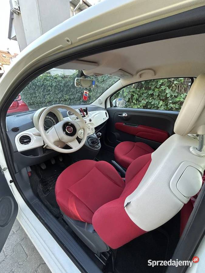Fiat 500 2009 r 12 benzyna biały 139000 mazowieckie sprzedam