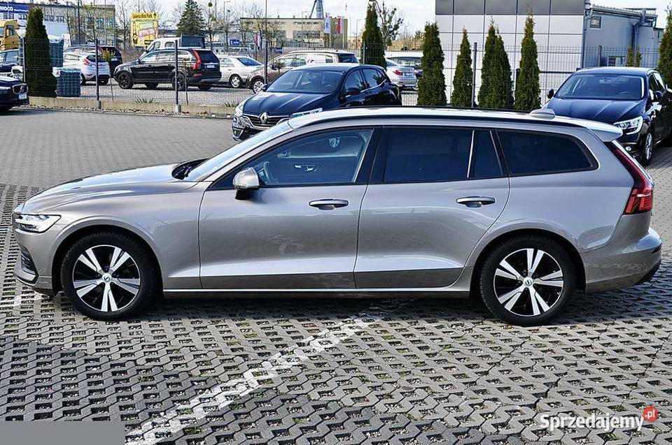 Volvo V60 B3 B Geartronic Momentum 163 2020r nieuszkodzony Goleniów