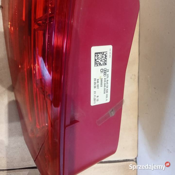 Audi A8 D44H0 LONG2011rkomplet lamp tylnych sprzedam