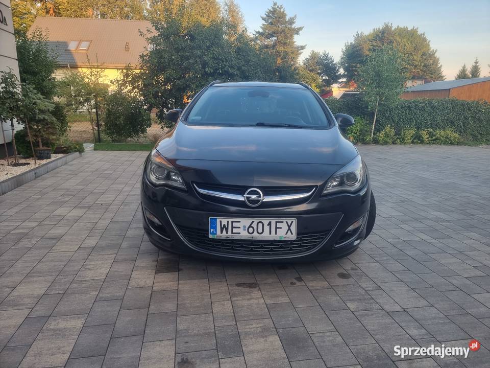 Opel Astra J Sports Tourer nieuszkodzony Warszawa