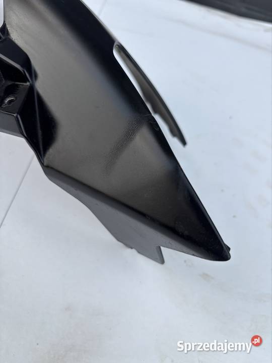 OWIEWKA CZASZA BOK LEWA KTM 125 Radom