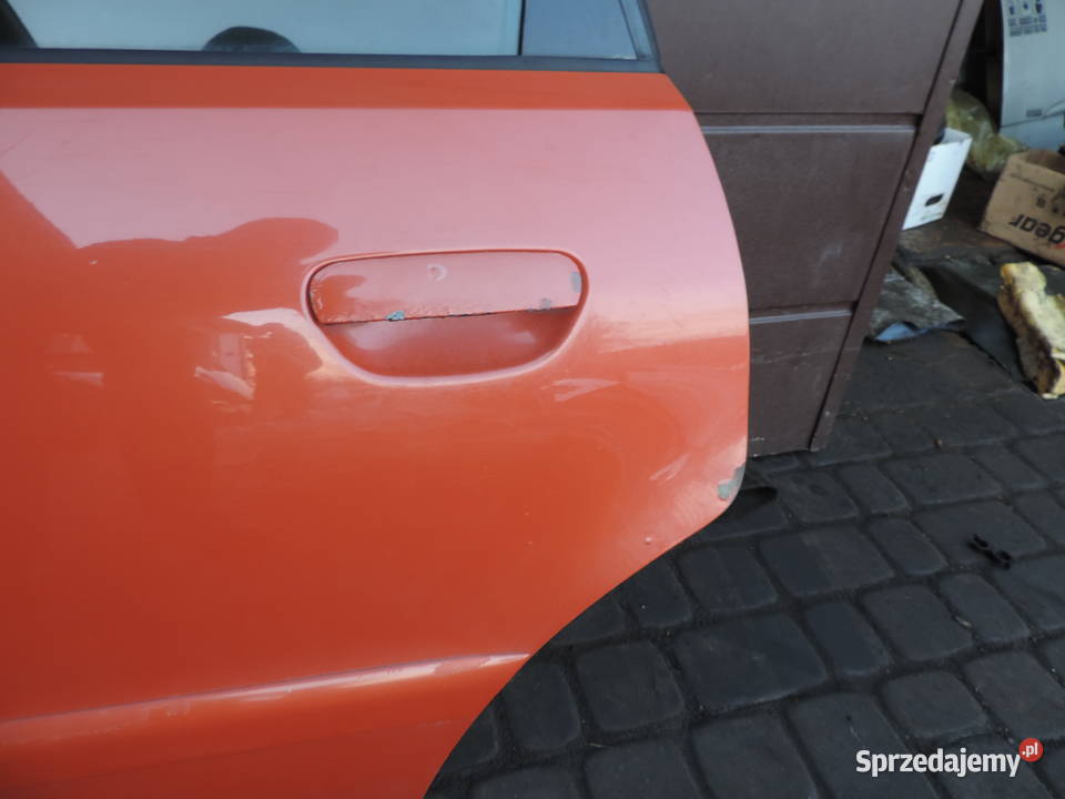 AUDI A4 B5 FL KOMBI DRZWI LEWE TYLNE sprzedam