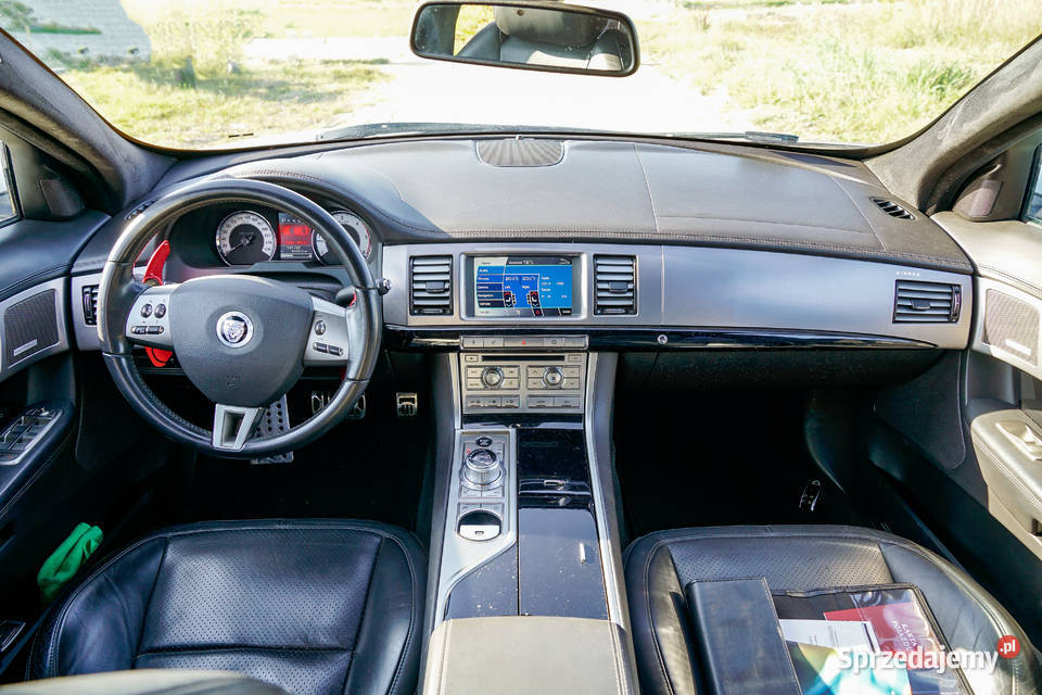 Jaguar XF 30 D tuning pełne wyposażenie biały świętokrzyskie