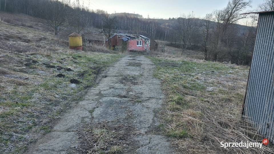 Dom ze Stodołą i Stajną 190 ha asfalt