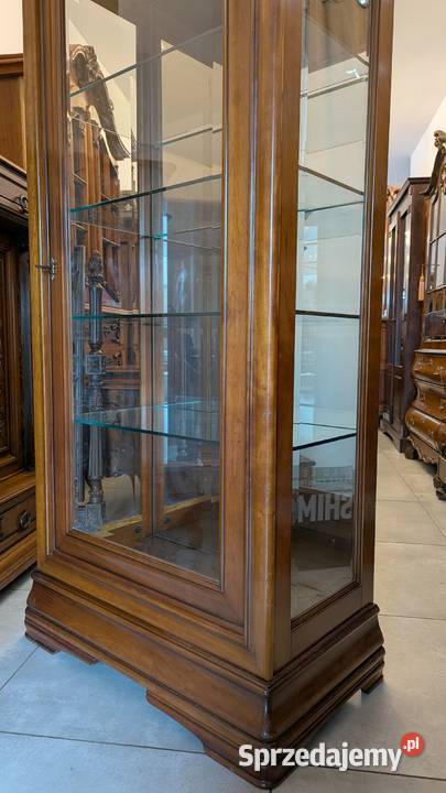 Piękna witrynaserwantka ludwikowska orzechsklep Dąbrowa Górnicza