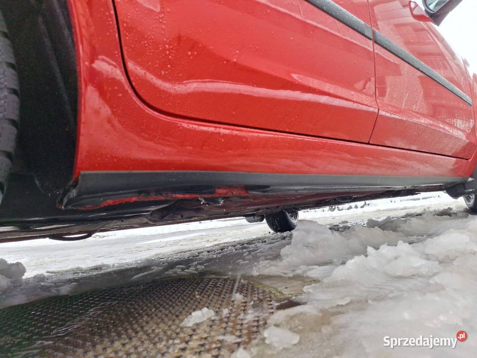 Ford Focus14 benzynaklimaelektrszyby aluminiowe felgi Dębica