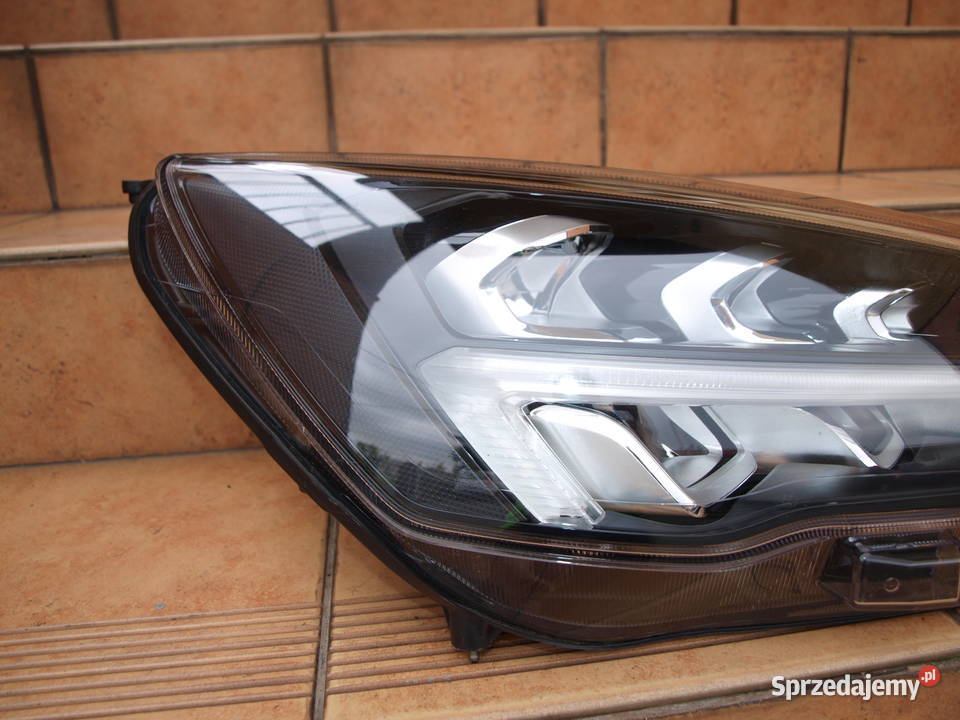 Ford Focus Mk4 lampa prawa przód Full Led 2021 Kalisz