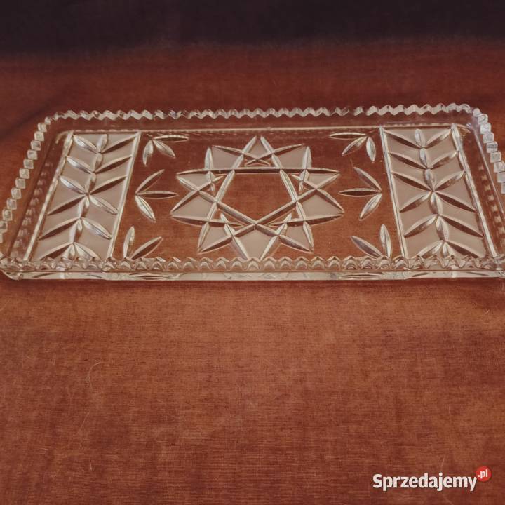 Piękna patera kryształowa na ciasta babkę