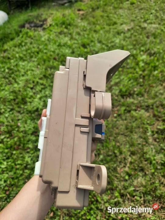 SKRZYNIA BEZPIECZNIKOW SUBARU OUTBACK podkarpackie