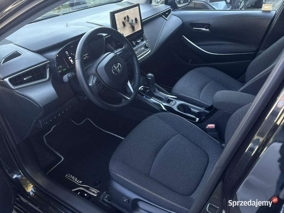 Toyota Corolla 18 Hybrid COMFORT TECH salon światła LED Warszawa sprzedam