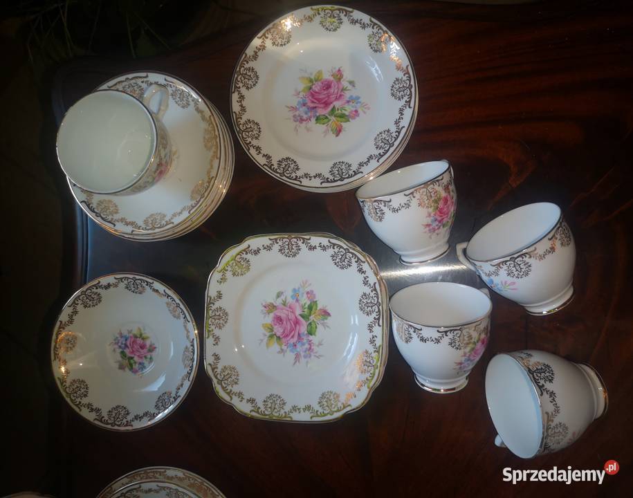 Filiżanka na podstawce z 2 talerzykami 22 ct Gdańsk