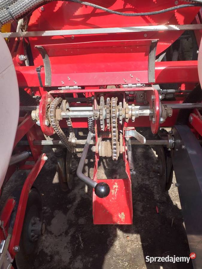 Siewnik do kukurydzy talerzowy Unia Delta D K4 Turek