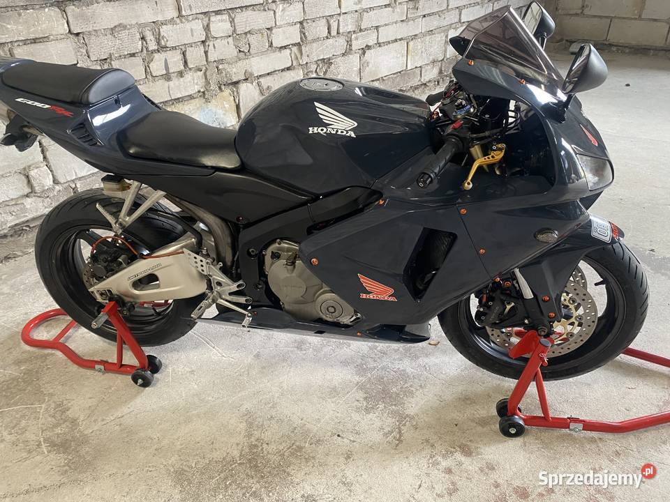 Honda CBR 600RR 2005r stan serwisie nowe Honda Kielce sprzedam