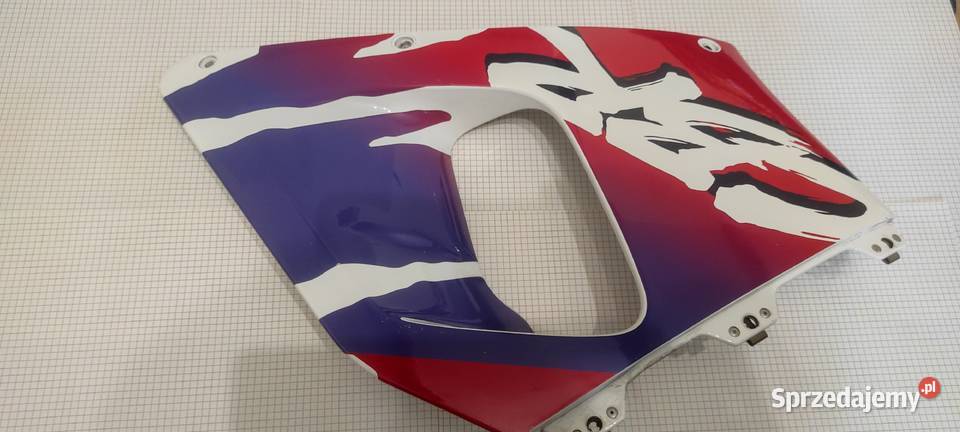 Honda CBR 900 SC 28 owiewka lewa bok plastik