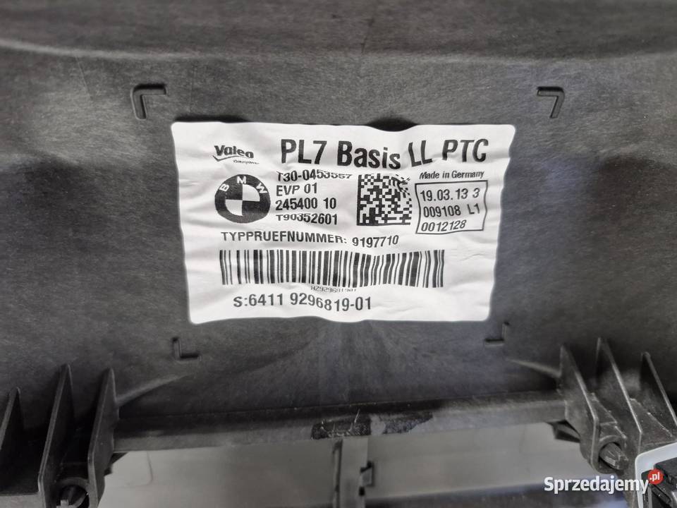 9296819 9311849 BMW F30 F31 STELAŻ KONSOLI