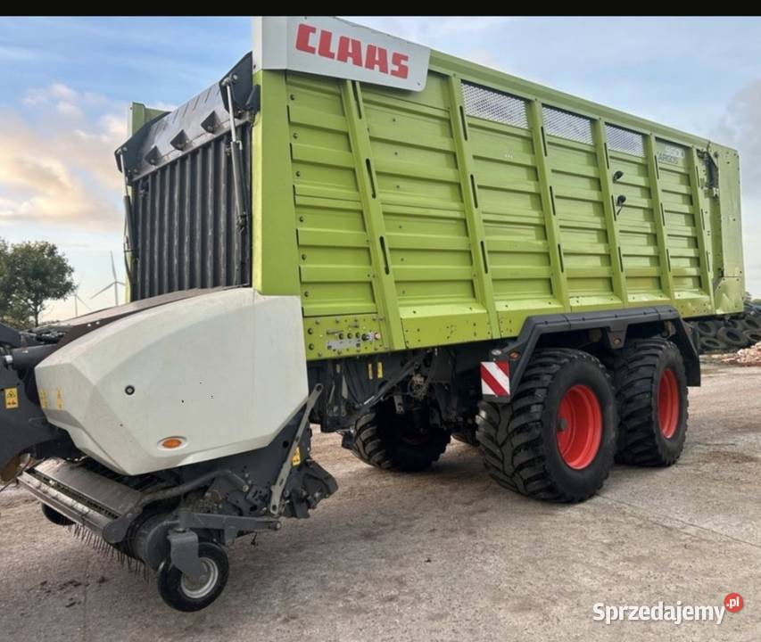 Przyczepa Claas Cargos 8400 samozbierająca 9500 Do hodowli zwierząt Dziwie